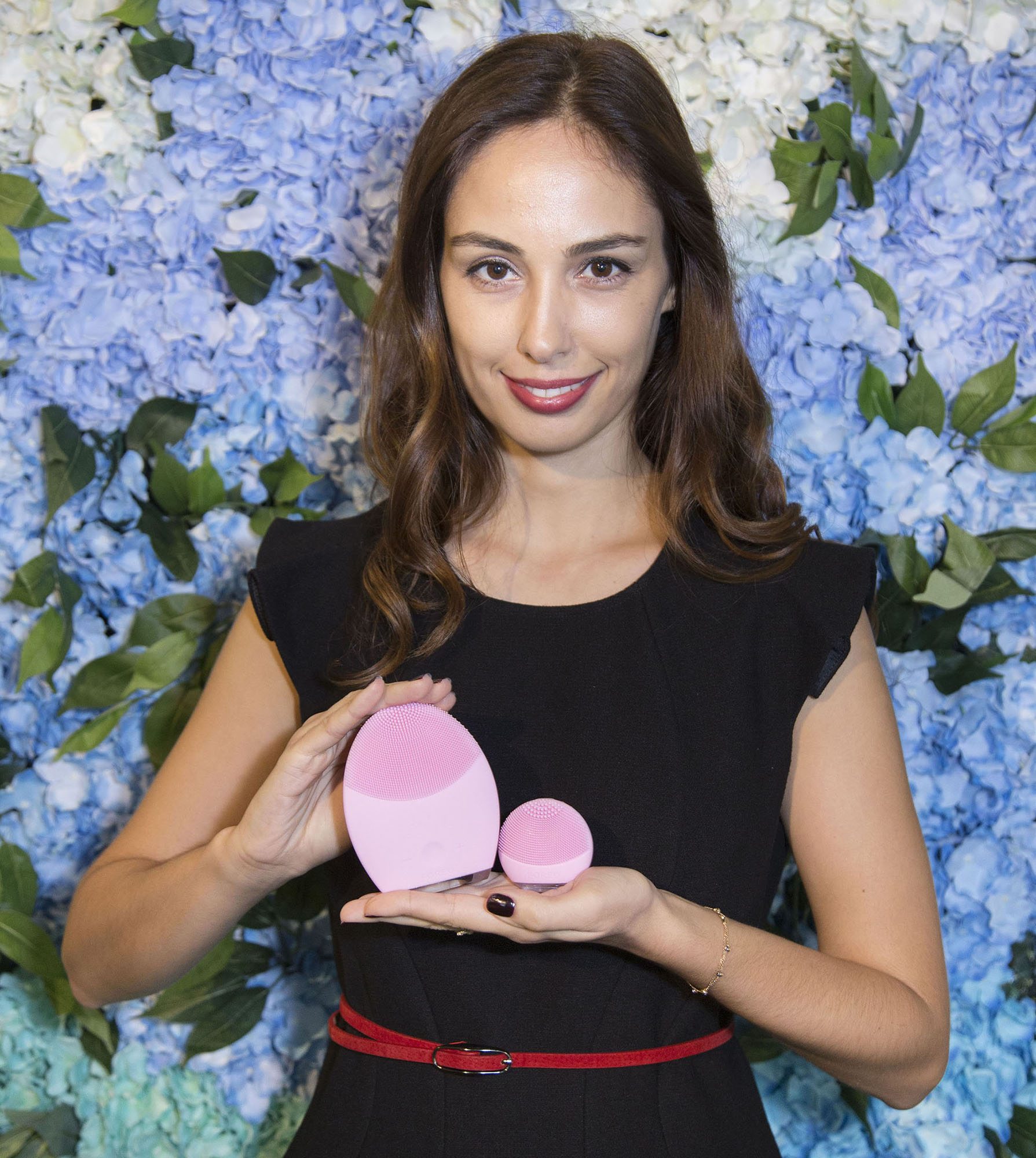 ozlem-polat-asia-marketing-manager-of-foreo-presenting-luna-go-and-luna-2_1