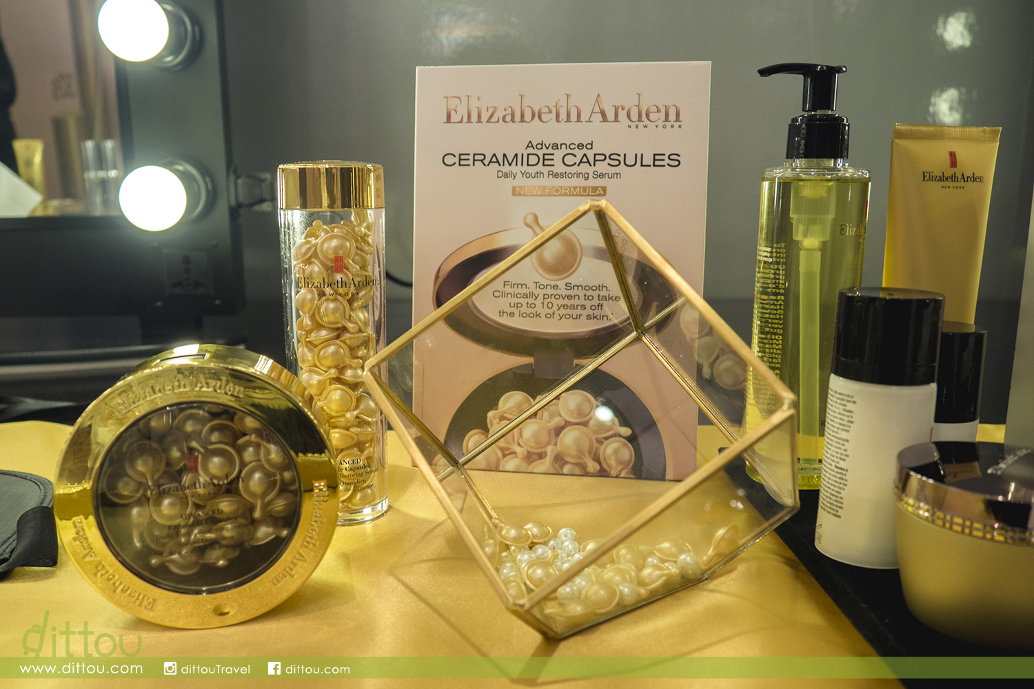 Elizabeth Arden 升級版黃金導航膠囊